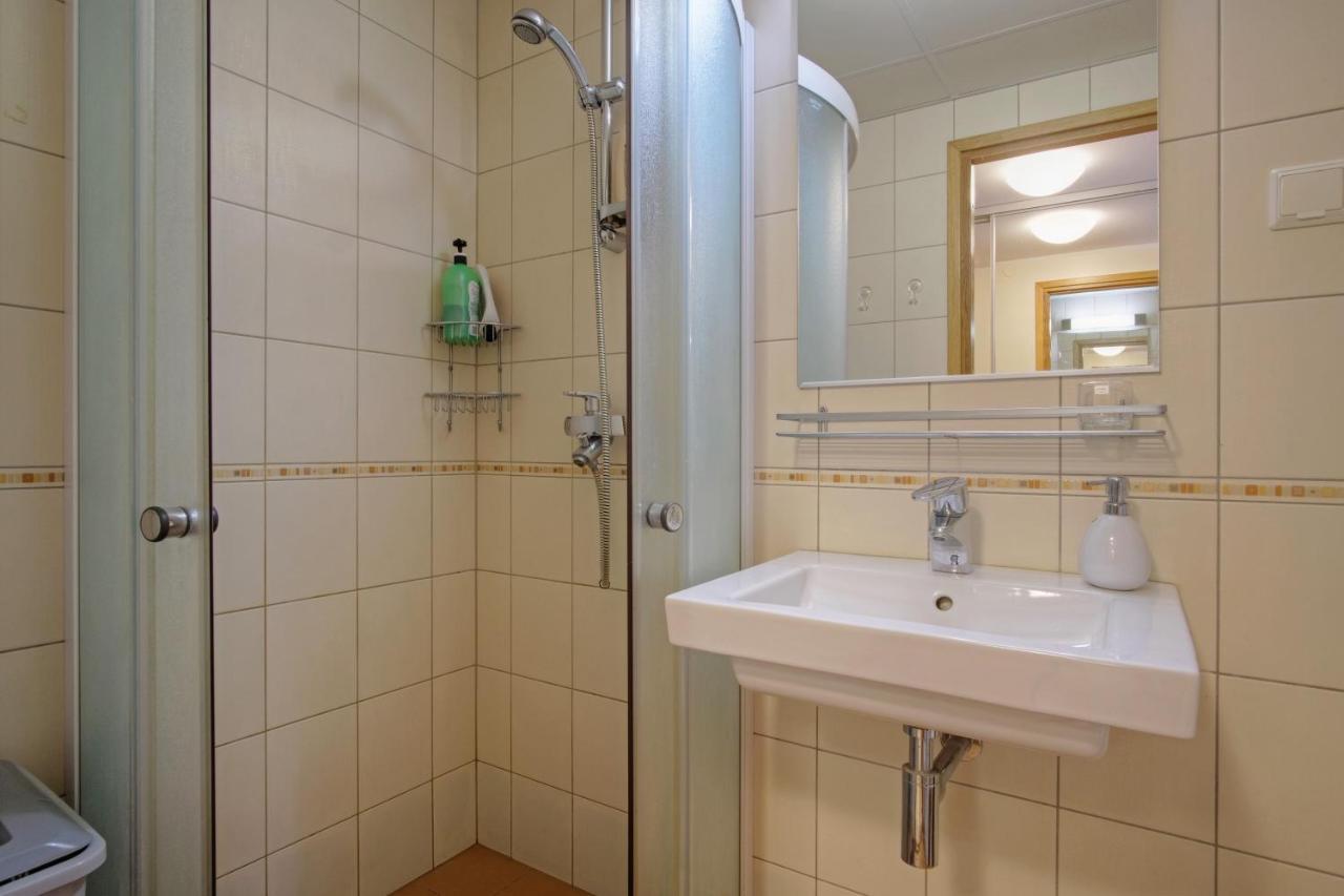 Studio Apartment In Quiet Heart Of Everything Talin Exterior foto